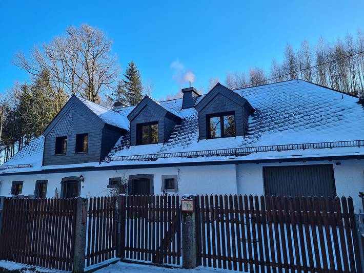 Ferienwohnung für 5 Personen, mit Balkon und Balkon/Terrasse sowie Terrasse und Garten in Naila