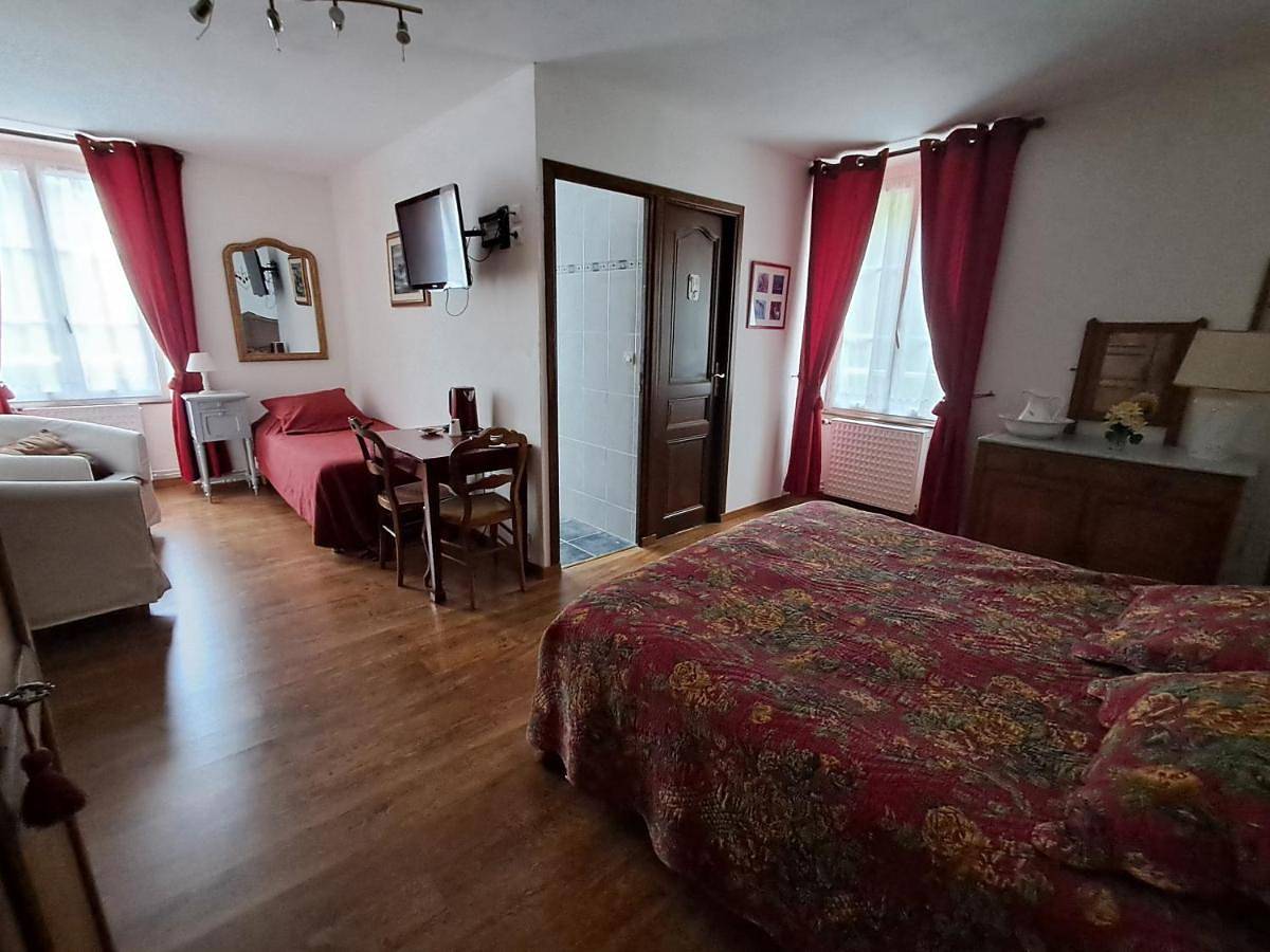 Double Room in Saint-Beauzire, Haute-Loire