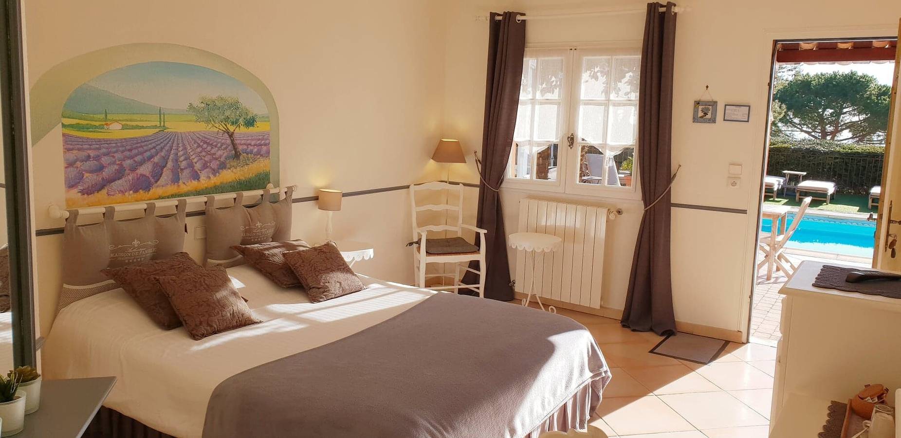 Gästezimmer „Lavande“ mit Meerblick, Wlan und Klimaanlage in Tourrettes-sur-Loup, Cannes und Umgebung