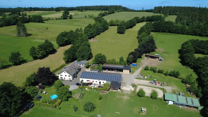 Ferienwohnung für 12 Personen, mit Terrasse und Sauna sowie Garten in Mützenich (Monschau)
