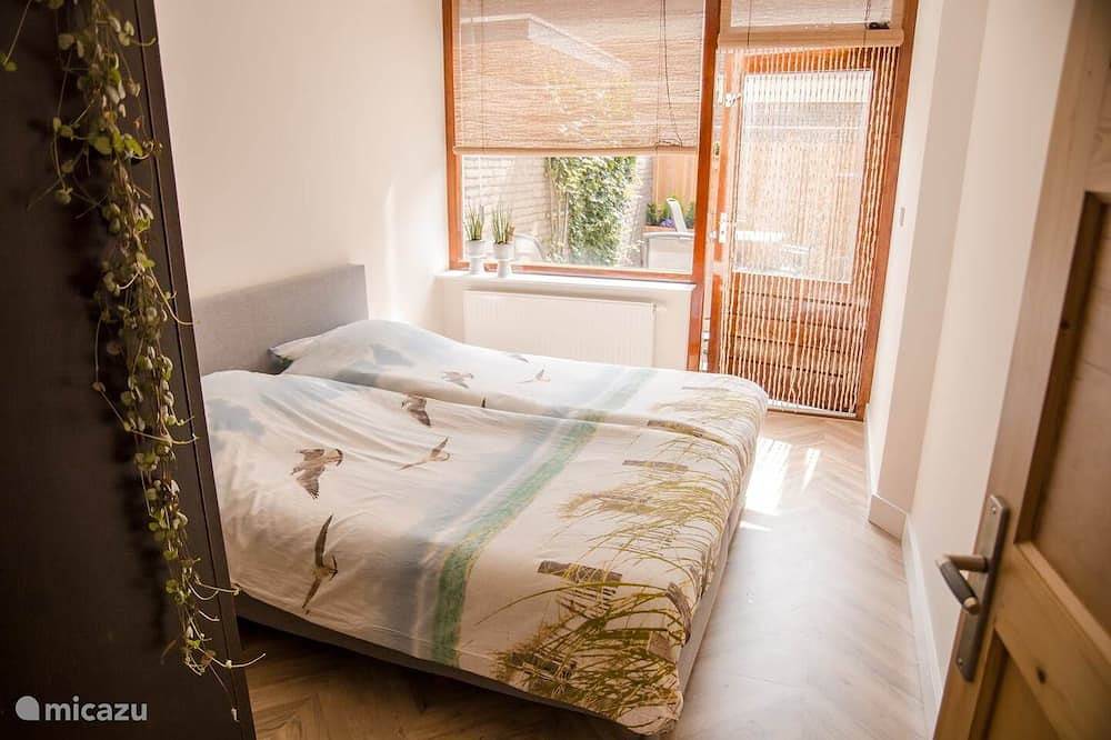 Ganze Wohnung, Beachhouse Anna, privaterparkplatz 1 Gehminute vom Strand und Zentrum entfernt ! in Katwijk, Niederländische Nordsee