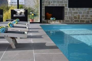 Gîte pour 7 personnes, avec jardin et piscine, animaux acceptés à Sibiril