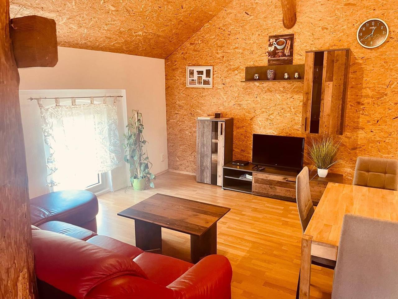 Ferienhaus 'Alter Stall' mit privater Terrasse, privatem Garten und Wlan in Melzow, Warnitz