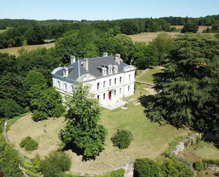 Château pour 14 personnes, avec Jardin et Piscine en Dordogne