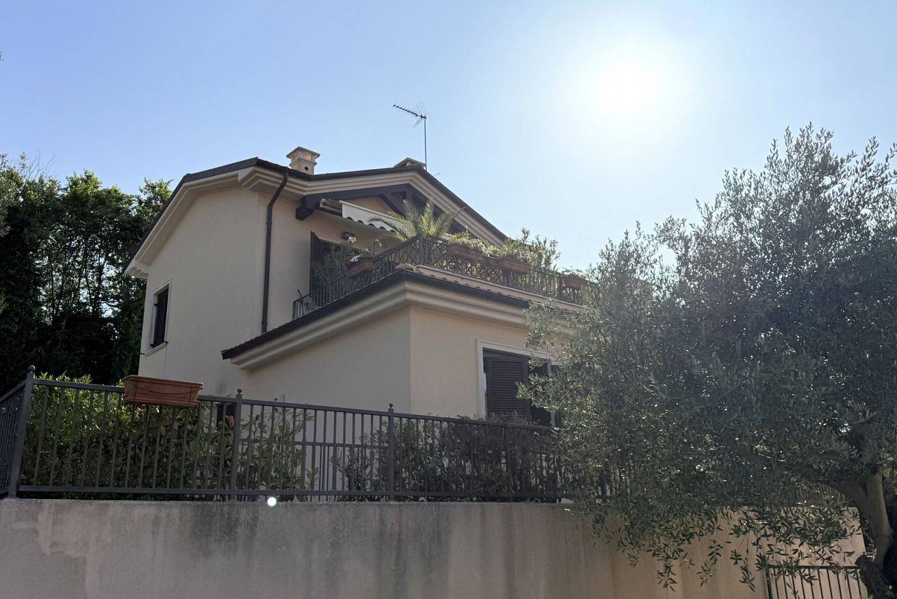 Entire apartment, Se185 – Senigallia, renovated two-bedroom apartment with garden and garage in Senigallia (Municipality), Ancona Province