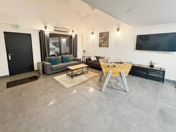 Gîte pour 8 personnes, avec terrasse, animaux acceptés à Brie-Comte-Robert