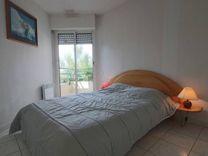 Gîte pour 5 personnes, avec terrasse et piscine dans Plage Lazaret - 4