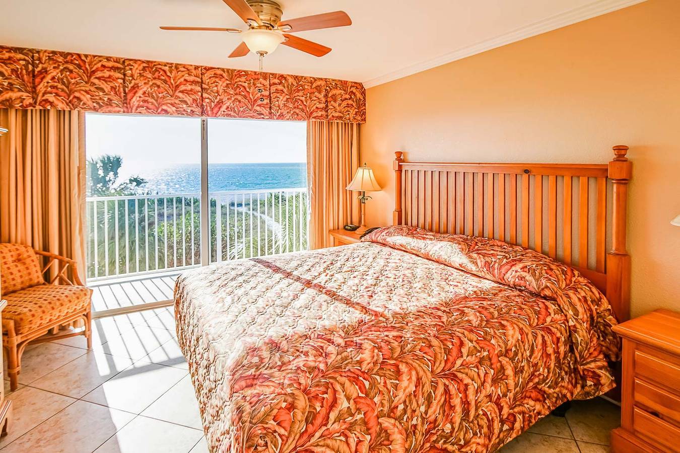 Entire apartment, Sand Pebble Resort in Treasure Island, Pinellas County