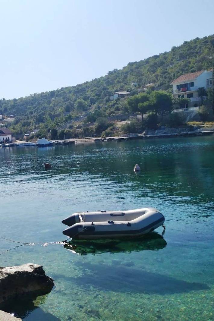 Ganze Wohnung, Appartement mit überdachter Terrasse in Razanj, Šibenik-Knin