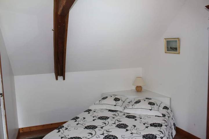 Les Sirènes, character gîte with swimming pool, 20 minutes from the coast in Lamballe, Cotes-d'Armor