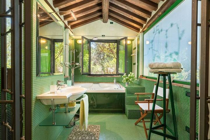Gîte pour 3 personnes, avec jardin ainsi que jacuzzi et terrasse - 1