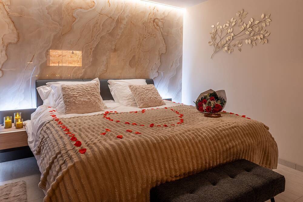 Zen energie romantic suite in Volx, Parc naturel régional du Luberon