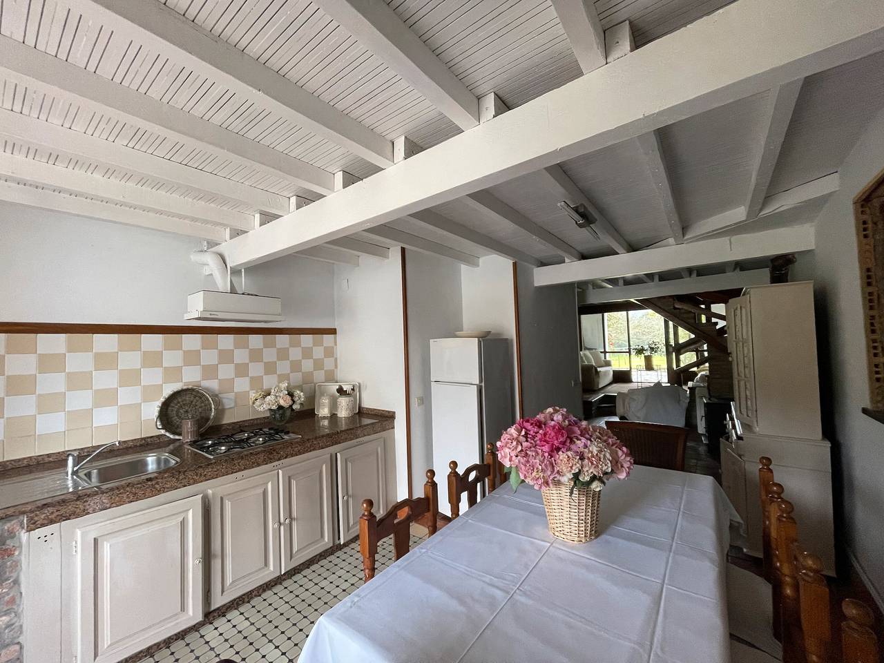 Apartamento entero, Apartamento 'Casa' con vistas a la montaña, terraza privada y Wi-Fi in Andrín, Llanes