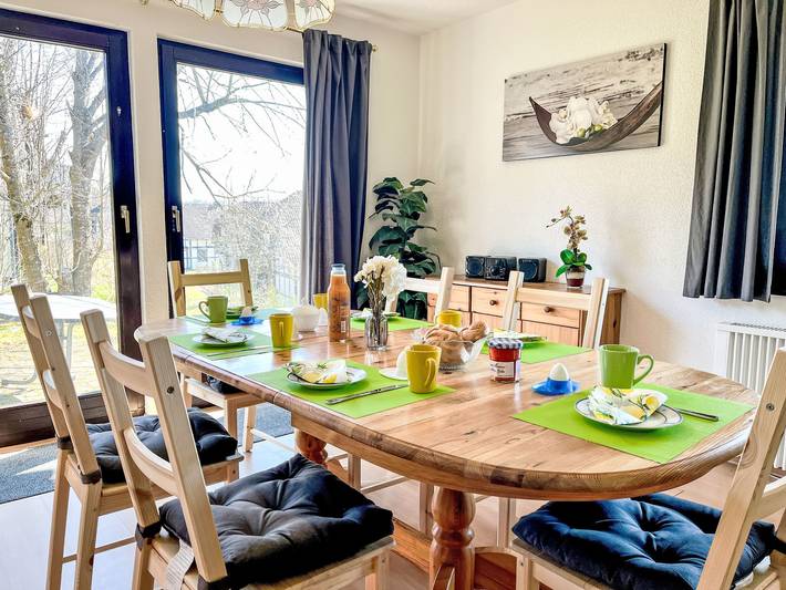 Bungalow für 4 Personen, mit Terrasse und Garten