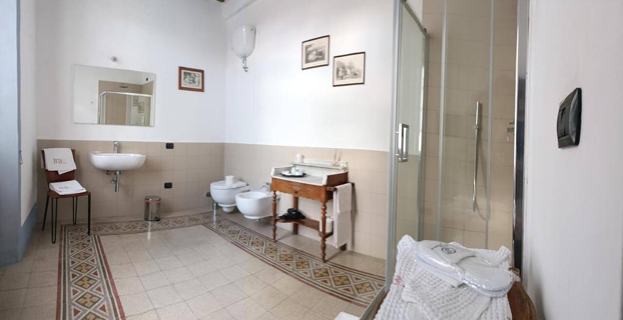Double or Twin Room with Private Bathroom in Amelia, Amelia (gemeinde)
