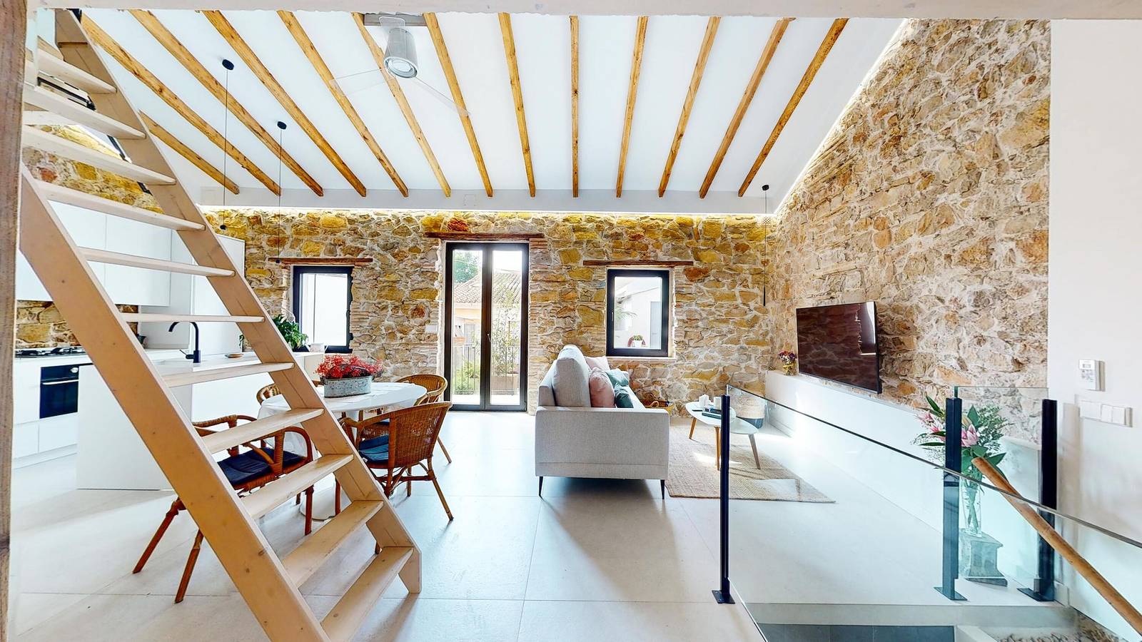 Entire apartment, Apartamento Ca la iaia in the centre of Denia. Wifi, A/C in Denia Old Town, Dénia