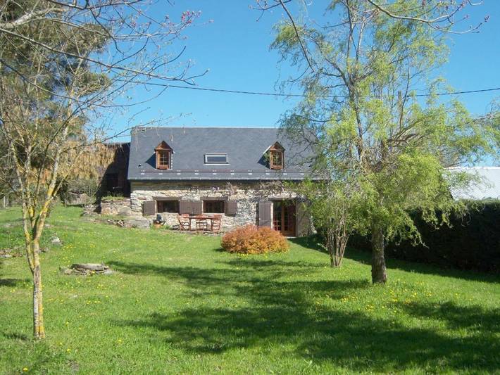 Gîte pour 10 personnes, avec Terrasse ainsi que Jardin et Vue à Gouaux-de-Luchon