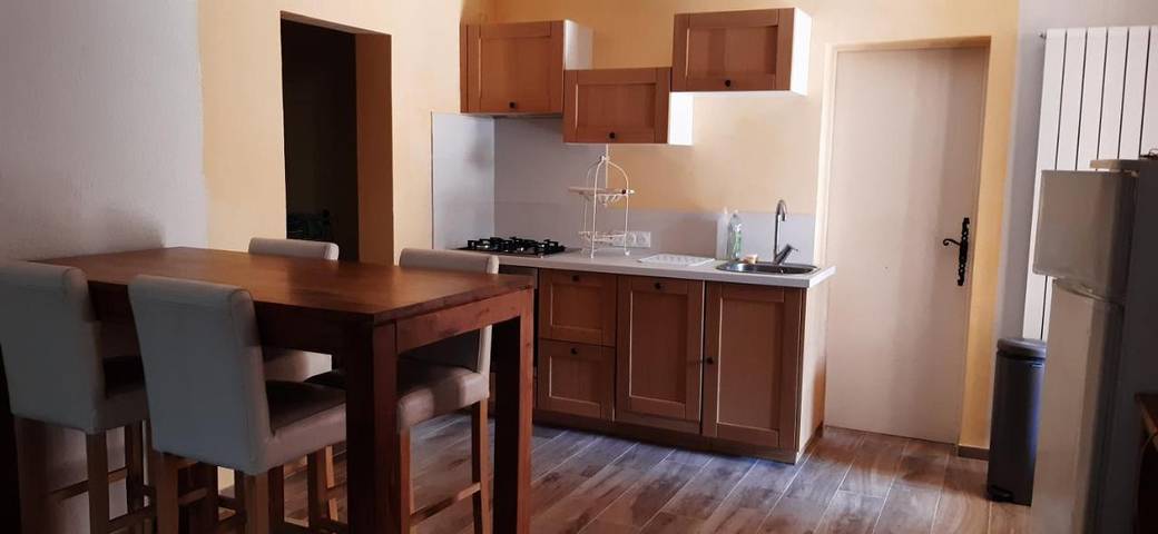 Appartement de vacances pour 4 personnes, avec jardin et piscine