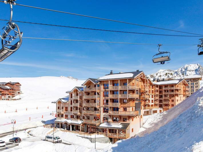 Chalet voor 2 personen, with balkon/terras and zwembad as well as sauna, met huisdier in La Plagne