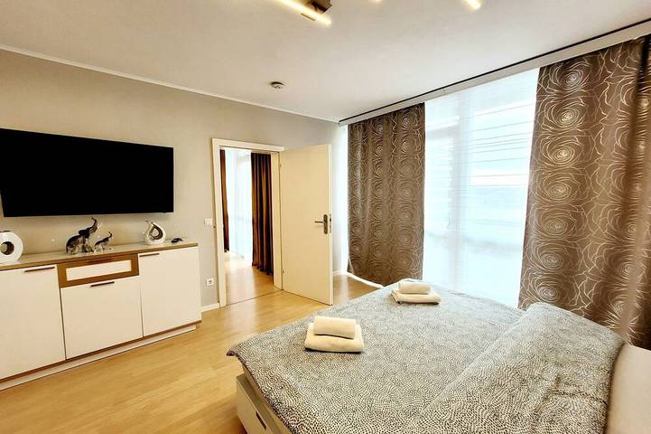 Ganze Wohnung, 2-Zim, 4Pers,neben Einkaufszentrum, Parkplatz in Mülheim an der Ruhr in Mülheim an der Ruhr, Ruhrgebiet