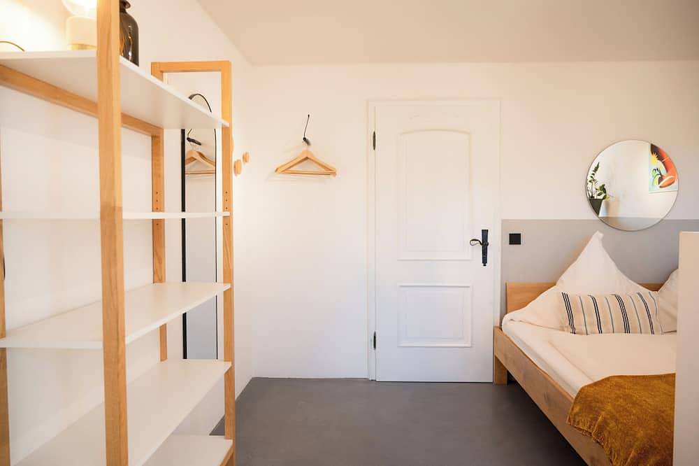 Ganze Wohnung, Apartment 7 - Compact & Colorful in Breitbrunn am Chiemsee, Chiemsee