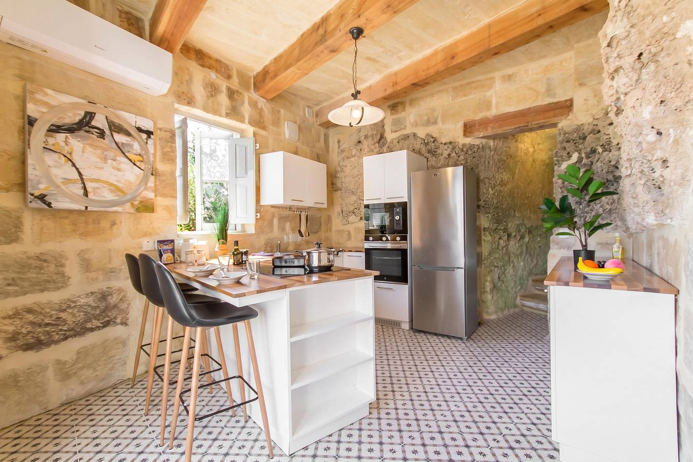 Pleasant stone house & jacuzzi St Martin in Mġarr, Insel Malta