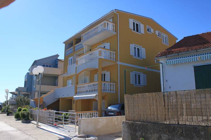Appartement entier, Appartement d'une chambre prés de la plage Preko, Ugljan A-8384-b in Preko, Île d'Ugljan