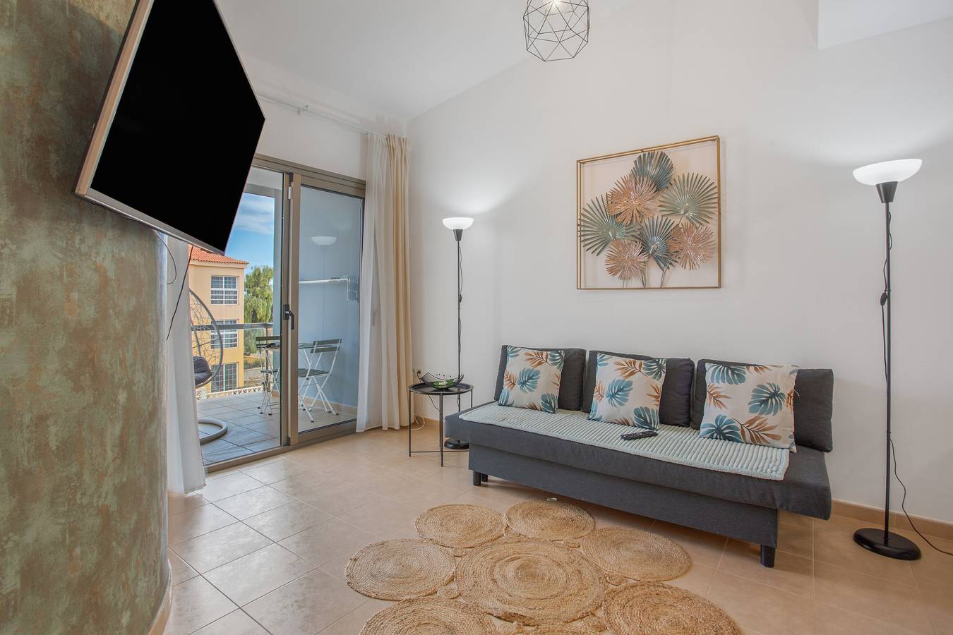 Entire apartment, Vacation Apartment 'vv Sueño Del Mar' with Sea View, Pool and Wi-Fi in Costa de Antigua, Antigua