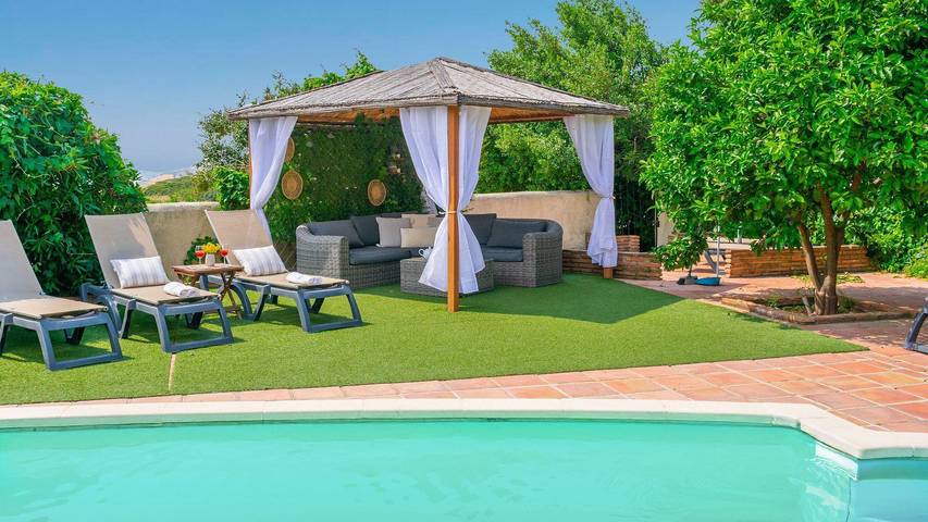 Chalet para 12 personas, con piscina además de balcón/terraza y jacuzzi en Antequera - 4