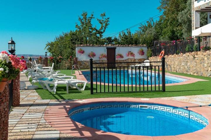 Casa rural para 2 personas, con Jacuzzi y Terraza además de Piscina y Sauna en Alpujarra de la Sierra
