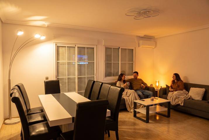 Reihenhaus für bis zu 12 Personen mit Pool und Grill in Loeches, Madrid in Loeches, Área Metropolitana de Madrid