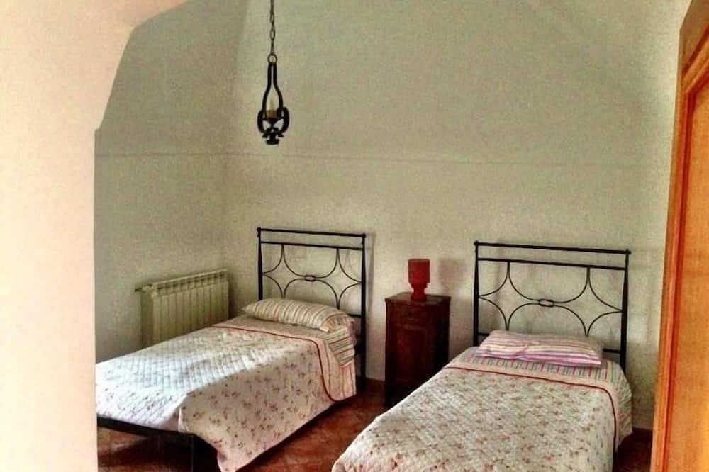 Sunny Apartment in malerischer Umgebung mit Pool in Bordighera in Seborga, Riviera di Ponente