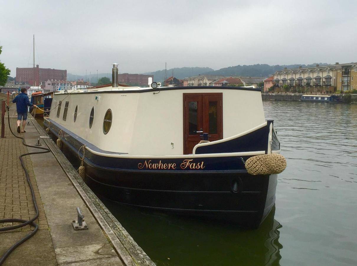 Luxury boats and moorings Wendover Arm in Chiltern Hills