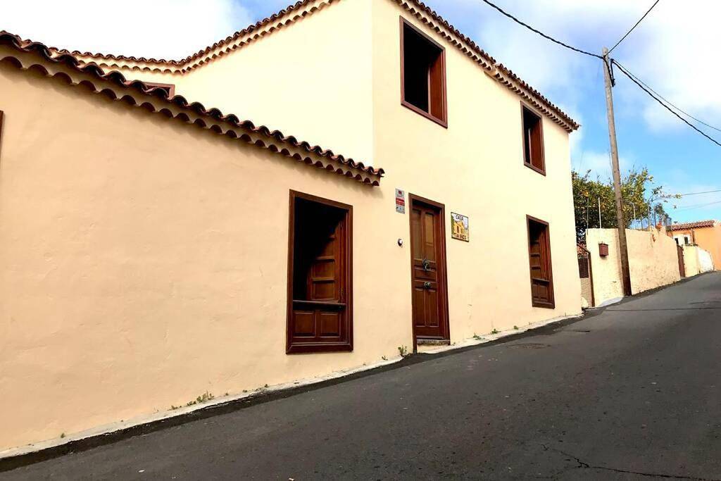 Five-Bedroom House in El Arriendo, Vilaflor