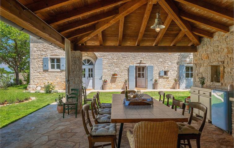 Location de vacances pour 10 personnes, avec sauna et jardin à Svetvinčenat - 2