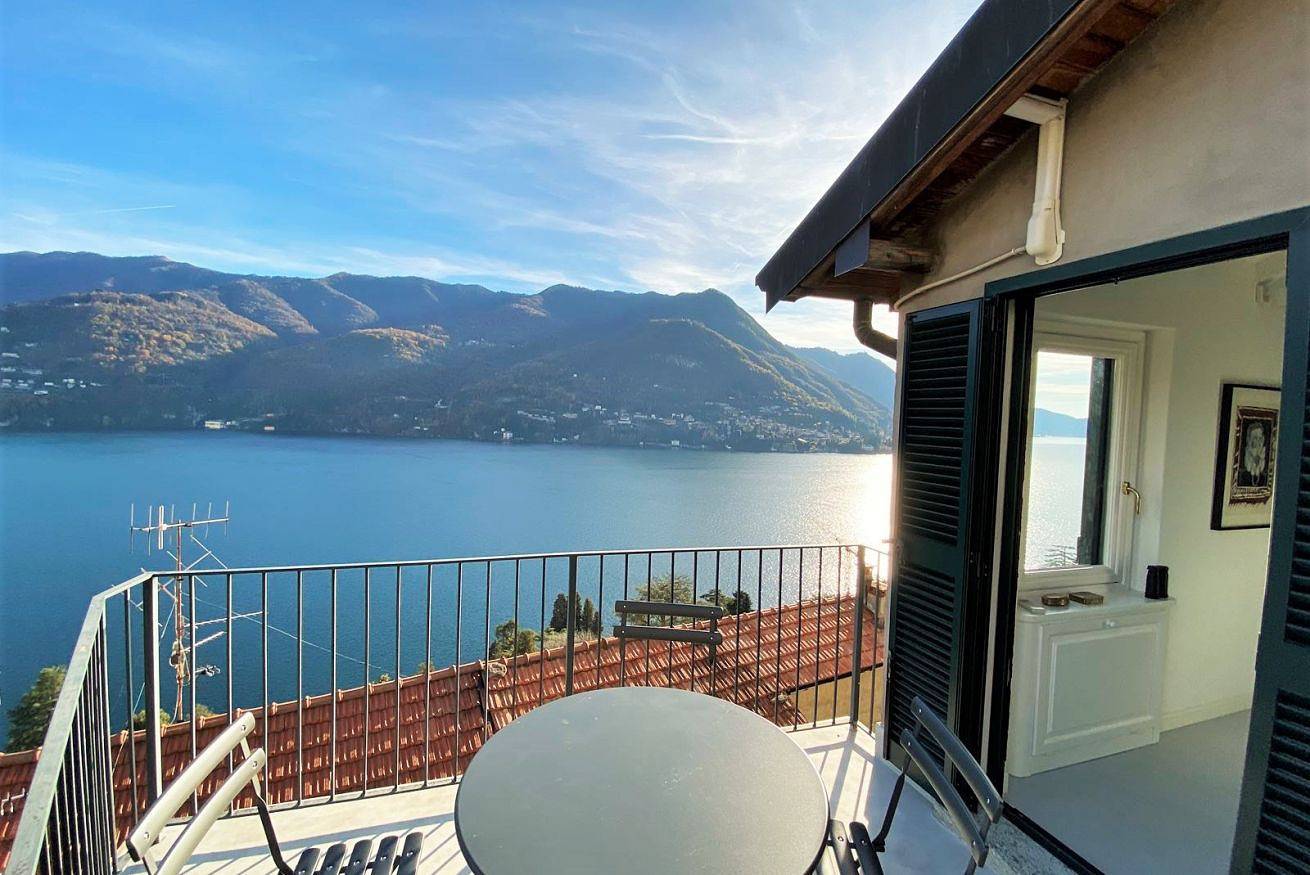 Hel lejlighed, Casa Niss - Best Lake View in Como in Carate Urio, Comosøen
