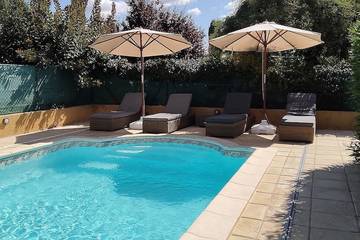 Gîte pour 4 personnes, avec jardin et terrasse à Puissalicon