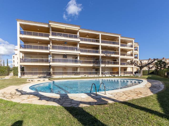 Appartement de vacances pour 4 personnes, avec balcon ainsi que jardin et vue