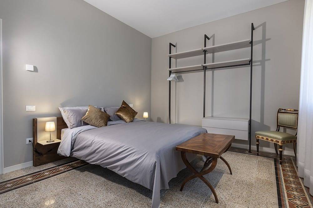 Appartamento intero, Ca' delle Contesse - 2Br apartment with terrace overlooking lagoon in Lido di Venezia, Venezia