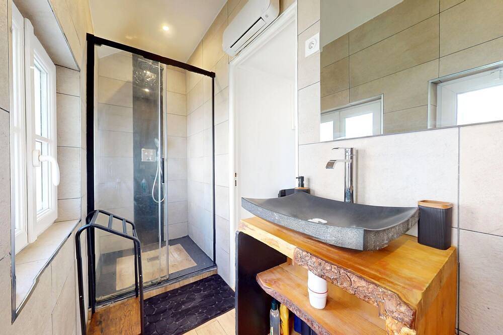 Apartamento entero, T3 apartment overlooking the Marne in Nogent sur Marne near Paris & Disney in Nogent-sur-Marne, Valle del Marne