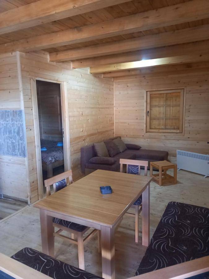 Gîte pour 4 personnes, avec Terrasse ainsi que Jardin et Vue à Kosjerić