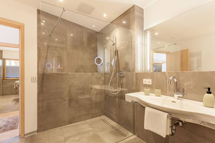 Ferienwohnung für 4 Personen, mit Pool und Garten sowie Sauna und Whirlpool in Bad Oberdorf - 3