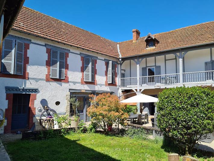 Gîte pour 25 personnes, avec jardin ainsi que piscine et balcon dans le Gers - 2