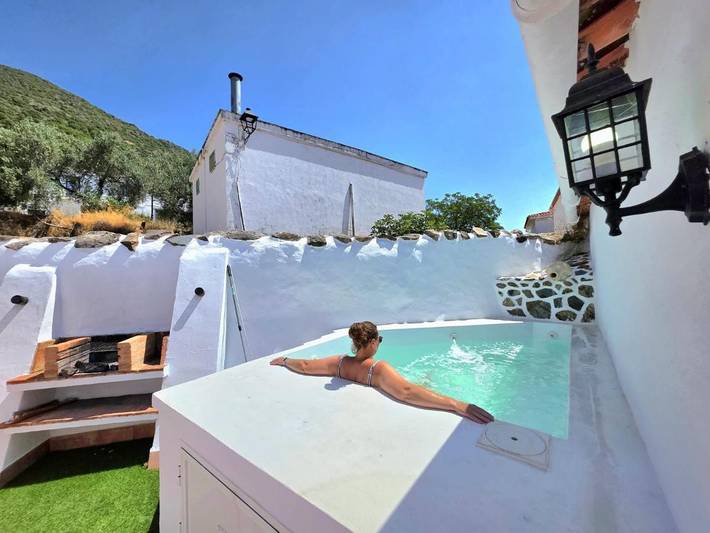 Casa de vacaciones para 6 personas, con piscina además de terraza y vistas - 1