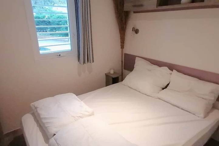 Hôtel pour 4 personnes, avec jacuzzi ainsi que jardin et piscine dans le Sud de la France - 4