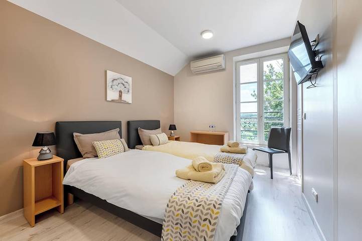 Location de vacances pour 14 personnes, avec terrasse et jardin, animaux acceptés à Carmaux - 3
