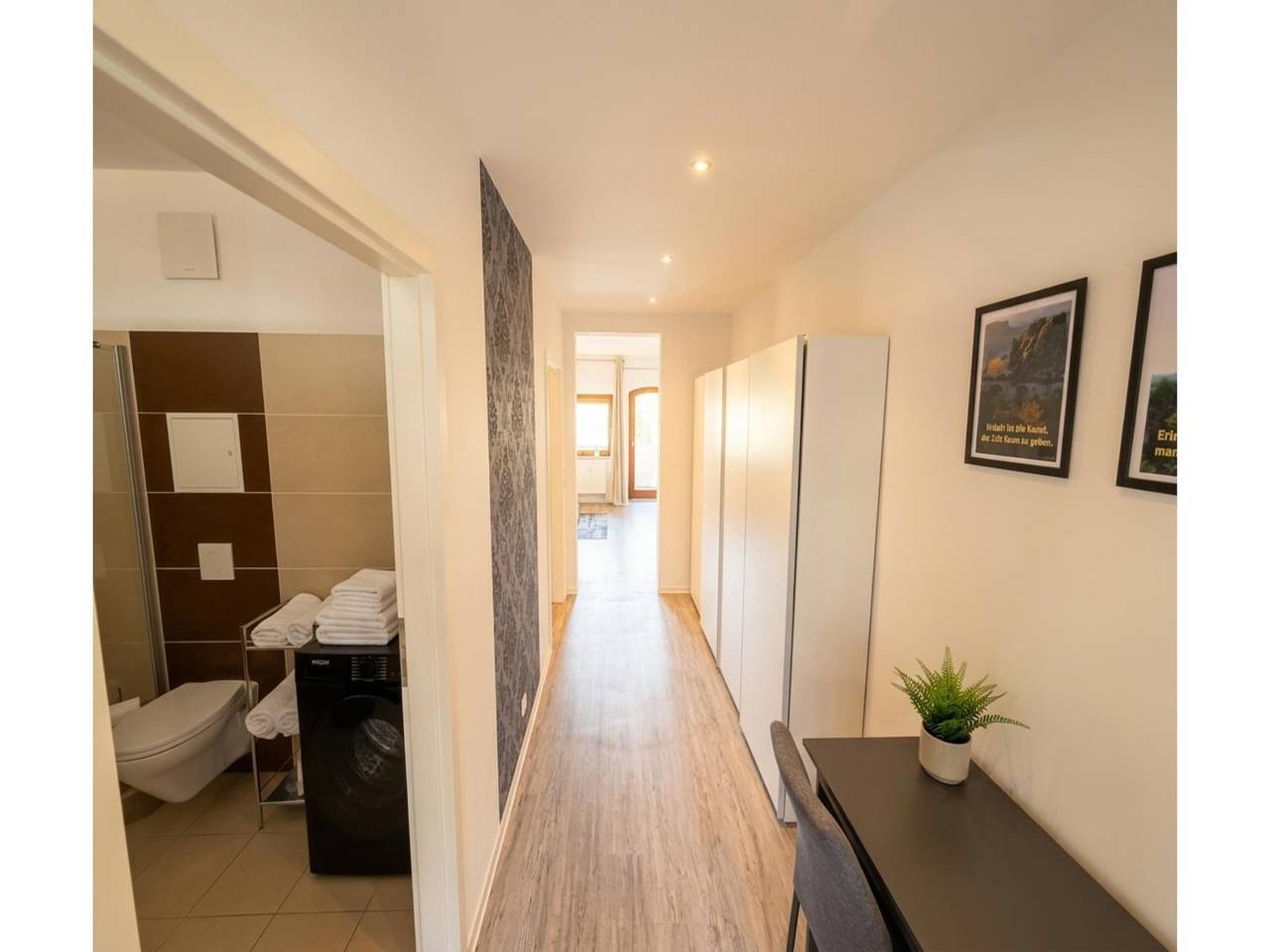 Ganze Wohnung, Moderne Ferienwohnung mit Balkon in Pirna in Pirna, Elbsandsteingebirge