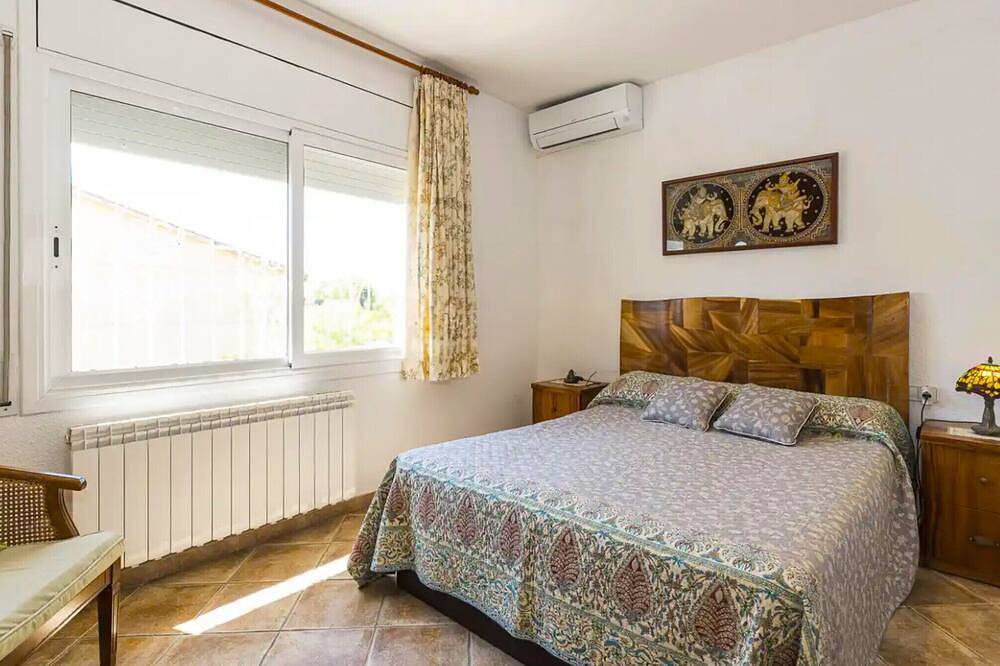 Traditional Elegance 1km to beach in Cunit, Costa Dorada