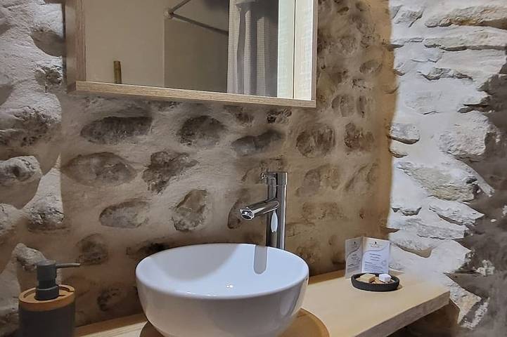 Gîte pour 2 personnes, avec jardin et piscine à Saint-Victor-de-Malcap - 2