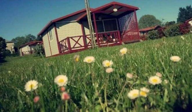 Gîte pour 4 personnes, avec Terrasse à Casteljaloux